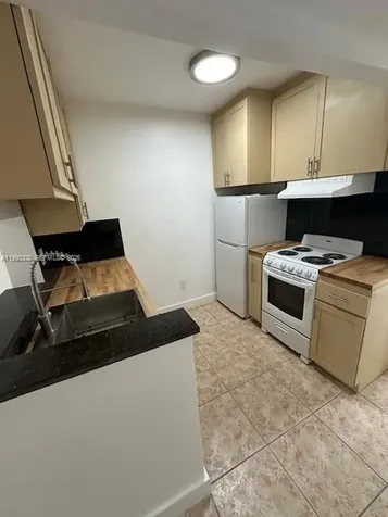 10776 N Kendall Drive Miami FL 33176