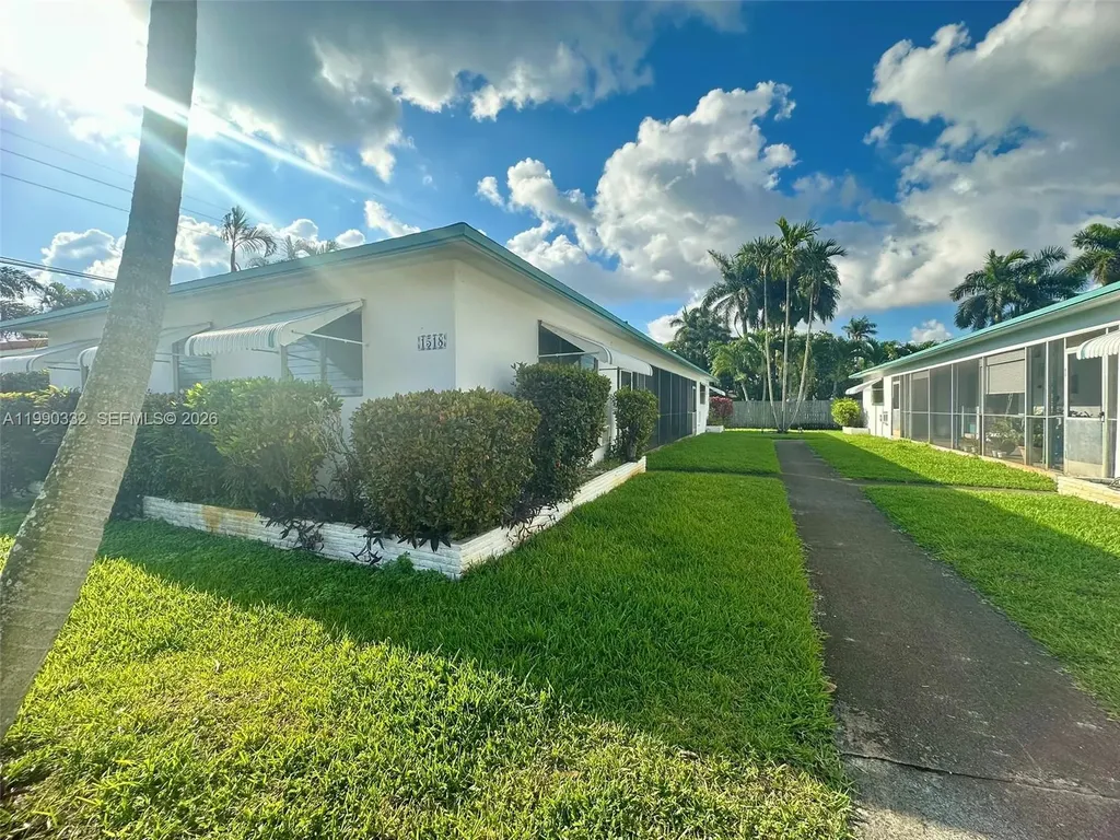 1518 Garfield Street Hollywood FL 33020