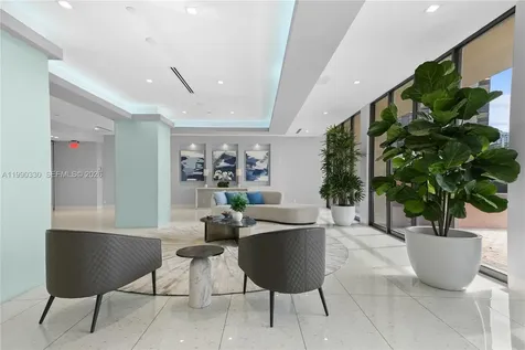 20301 W Country Club Drive Aventura FL 33180