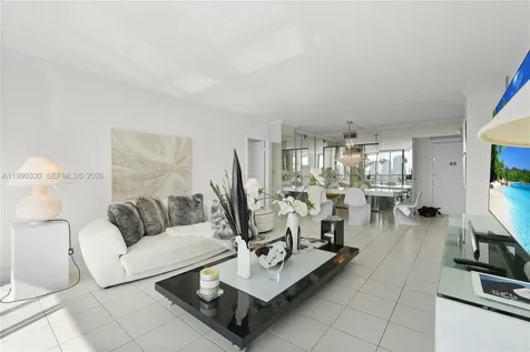 20301 W Country Club Drive Aventura FL 33180
