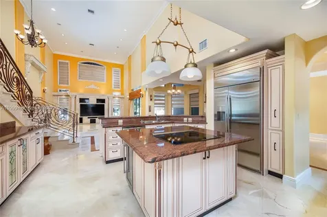588 Miller Drive Miami Springs FL 33166