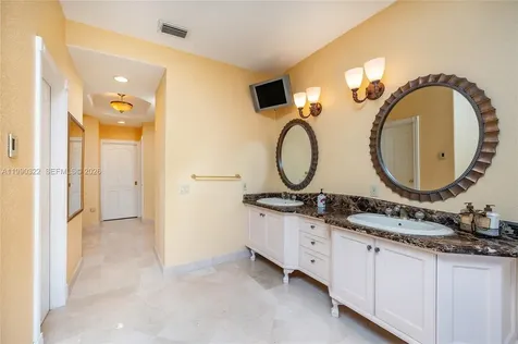 588 Miller Drive Miami Springs FL 33166
