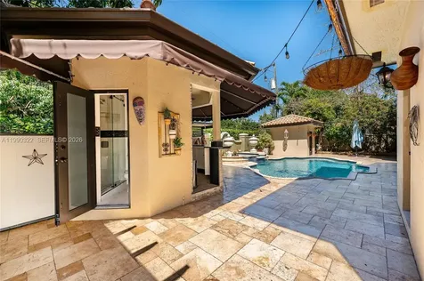 588 Miller Drive Miami Springs FL 33166