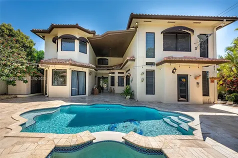 588 Miller Drive Miami Springs FL 33166