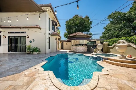 588 Miller Drive Miami Springs FL 33166