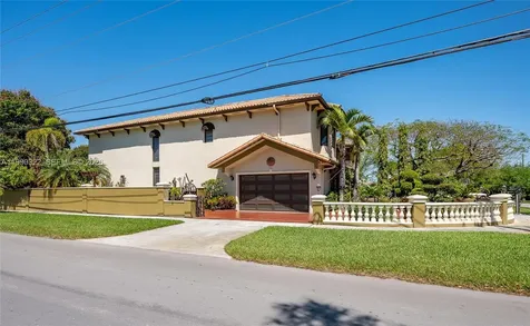 588 Miller Drive Miami Springs FL 33166