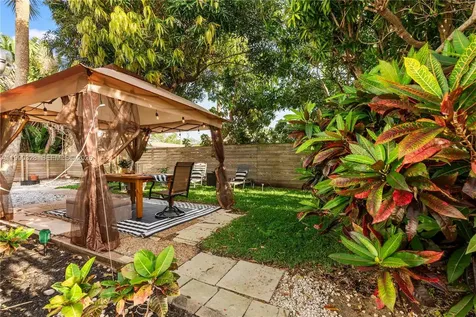 1000 SW 32nd Street Fort Lauderdale FL 33315