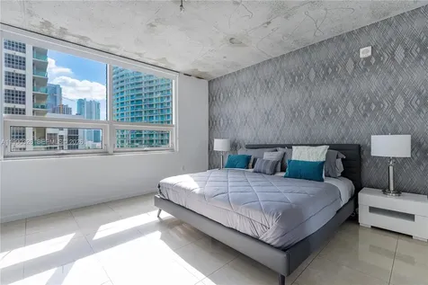 3250 NE 1st Avenue Miami FL 33137