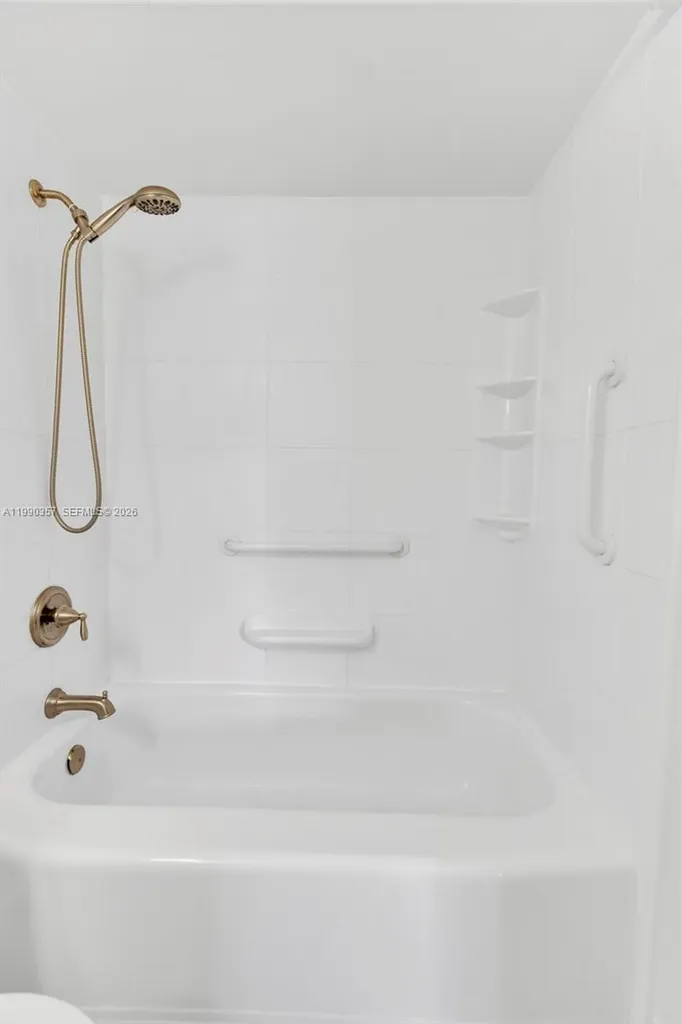 294 Brittany G Delray Beach FL 33446