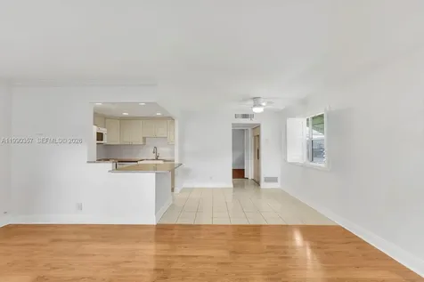 294 Brittany G Delray Beach FL 33446