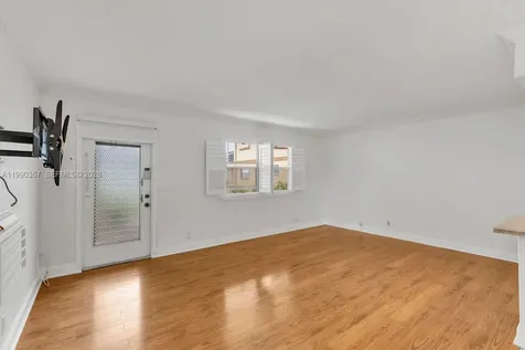 294 Brittany G Delray Beach FL 33446