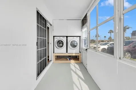 294 Brittany G Delray Beach FL 33446