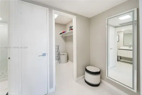 5161 Collins Avenue Miami Beach FL 33140