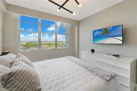 5161 Collins Avenue Miami Beach FL 33140