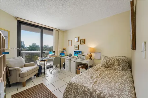 20185 E Country Club Drive Aventura FL 33180