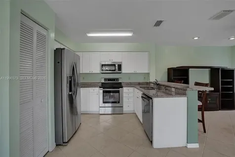 1726 SW 110th Terrace Davie FL 33324