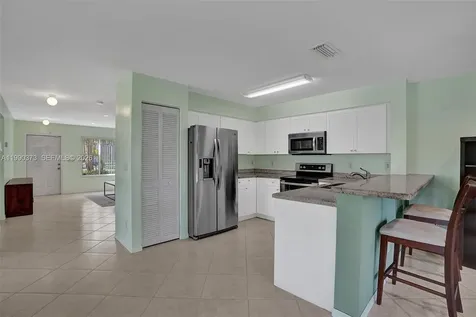 1726 SW 110th Terrace Davie FL 33324