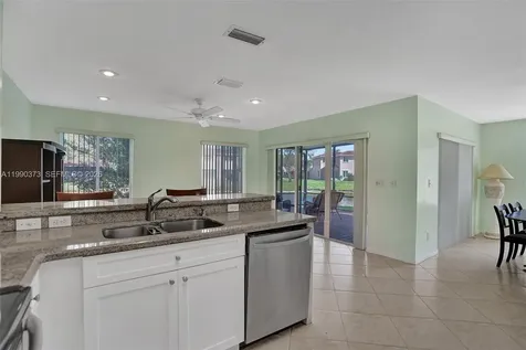 1726 SW 110th Terrace Davie FL 33324