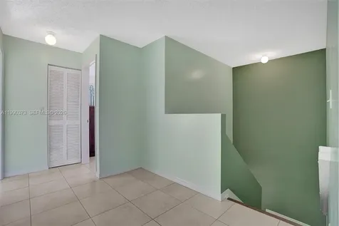 1726 SW 110th Terrace Davie FL 33324