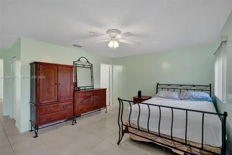 1726 SW 110th Terrace Davie FL 33324