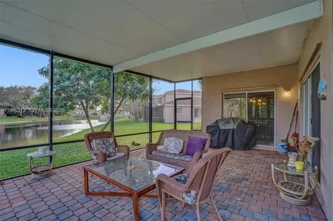 1726 SW 110th Terrace Davie FL 33324