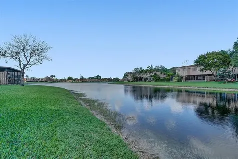 1726 SW 110th Terrace Davie FL 33324