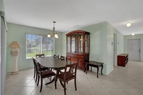 1726 SW 110th Terrace Davie FL 33324