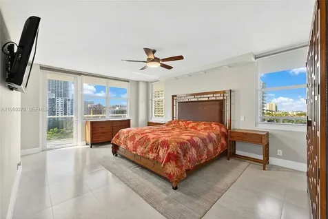 3725 S Ocean Drive Hollywood FL 33019
