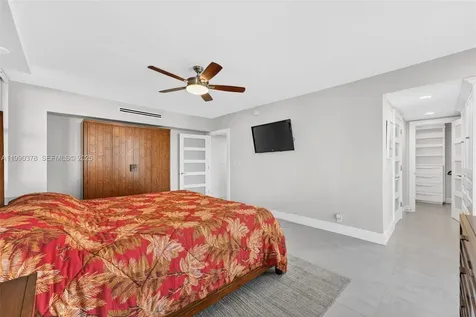 3725 S Ocean Drive Hollywood FL 33019
