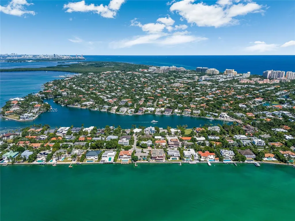 640 S Mashta Drive Key Biscayne FL 33149
