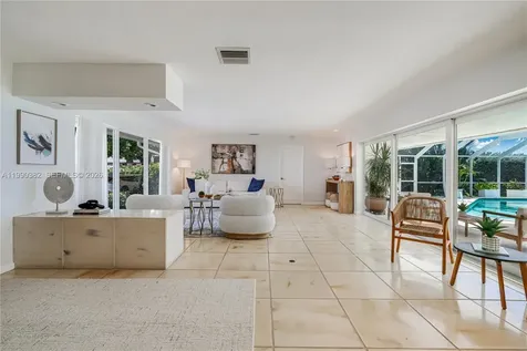 640 S Mashta Drive Key Biscayne FL 33149