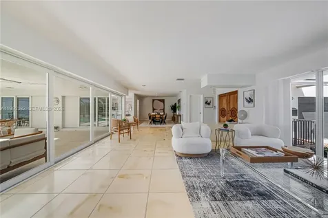 640 S Mashta Drive Key Biscayne FL 33149