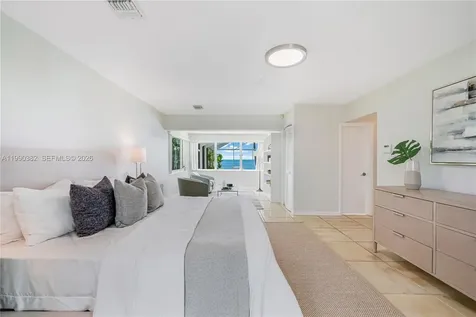 640 S Mashta Drive Key Biscayne FL 33149