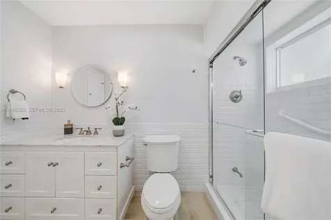 640 S Mashta Drive Key Biscayne FL 33149