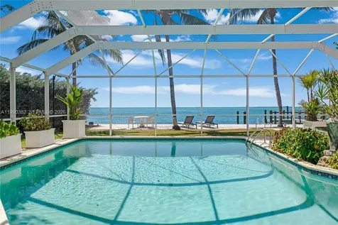 640 S Mashta Drive Key Biscayne FL 33149