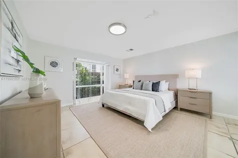 640 S Mashta Drive Key Biscayne FL 33149