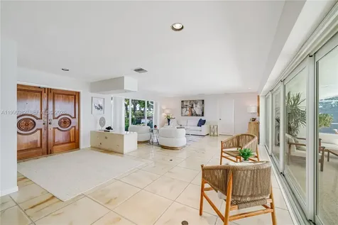 640 S Mashta Drive Key Biscayne FL 33149