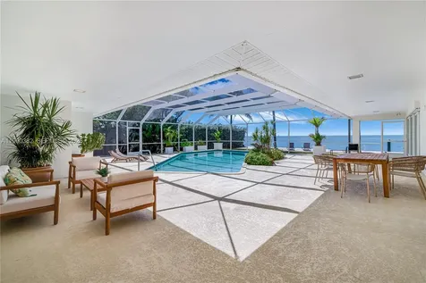 640 S Mashta Drive Key Biscayne FL 33149