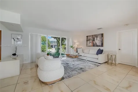640 S Mashta Drive Key Biscayne FL 33149
