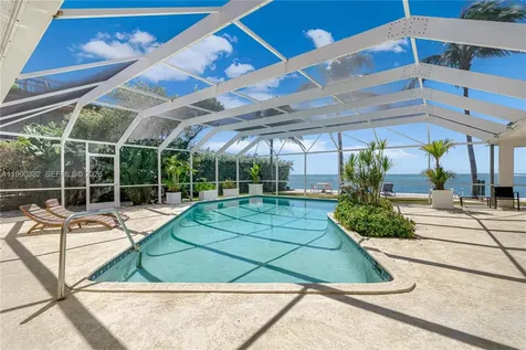 640 S Mashta Drive Key Biscayne FL 33149