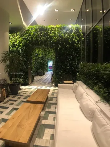 801 S Miami Avenue Miami FL 33131