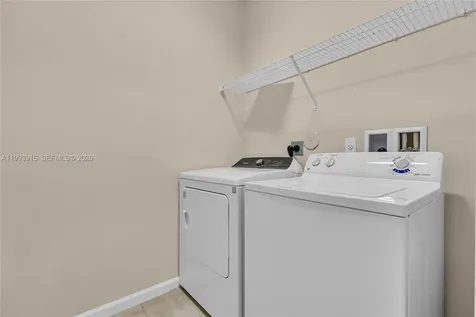 4308 Cascada Circle Cooper City FL 33024