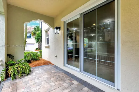 4308 Cascada Circle Cooper City FL 33024
