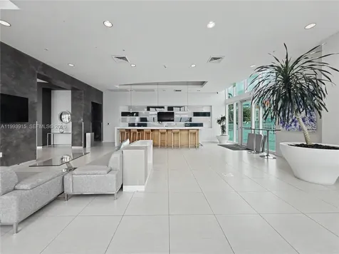 1900 N Bayshore Drive Miami FL 33132