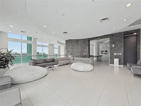 1900 N Bayshore Drive Miami FL 33132