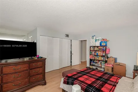 6768 SW 39th Court Davie FL 33314