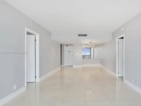 20301 W Country Club Drive Aventura FL 33180