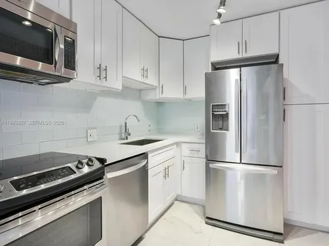 20301 W Country Club Drive Aventura FL 33180