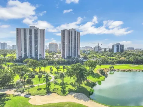 20301 W Country Club Drive Aventura FL 33180