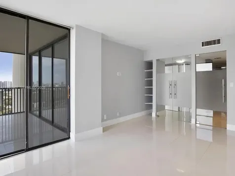 20301 W Country Club Drive Aventura FL 33180